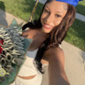 Meet your Posher, Ariana martin